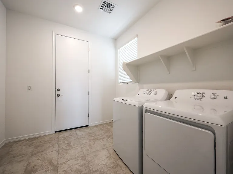 7695 W Smoketree Dr — Photo 23
