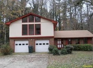 763 Rockborough Dr, Stone Mountain, GA 30083