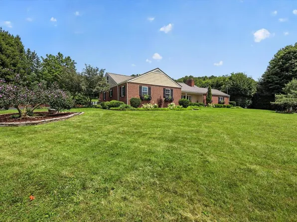 481 Wassona Dr, Marion, VA 24354