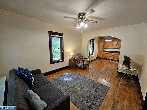 3rd image of 601 North Ct