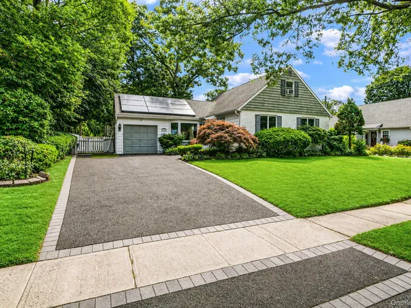 117 Bryan Avenue, Amityville, NY 11701