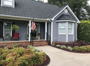 100 Surrey Ct, Easley, SC 29642