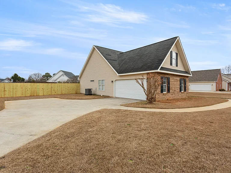 124 Pioneer Trl — Photo 24