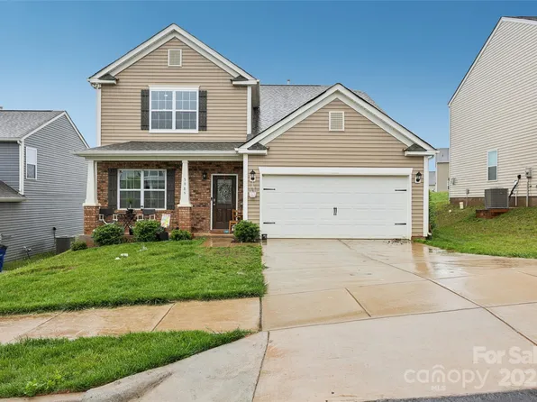 3985 Village Blvd NW, Conover, NC 28613