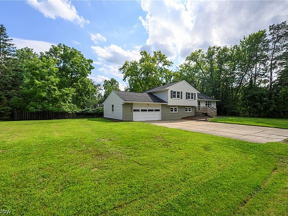 3rd image of 1512 Hanna Rd