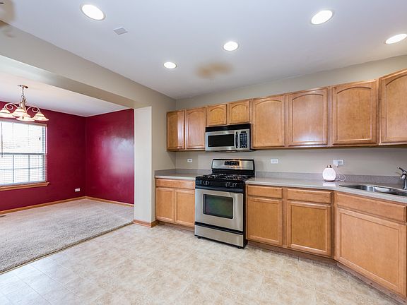 3rd image of 39202 N Aberdeen Ln