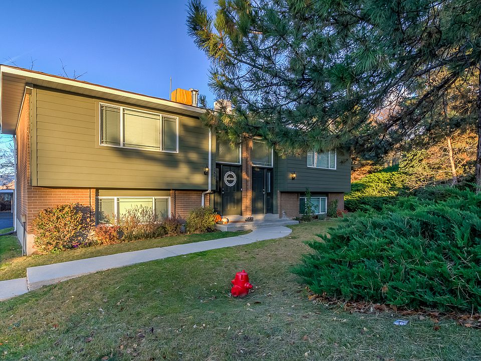 1st image of 2605 E Canterbury Ln