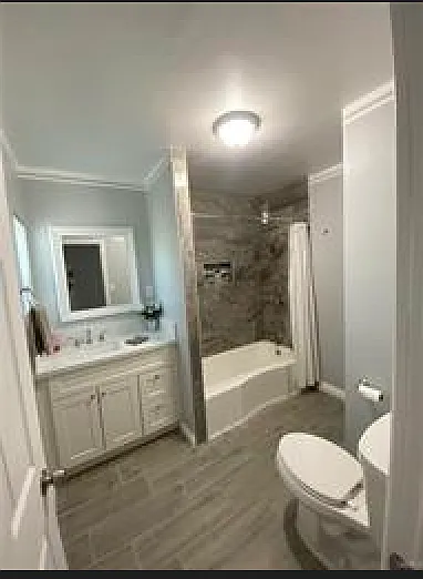 2300 Lake St #C — Photo 8