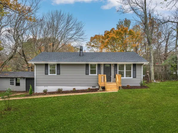 142 Bishop Ln, Burns, TN 37029