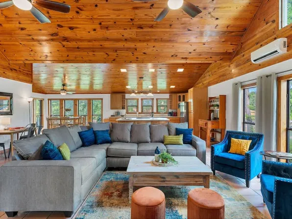 302 Shangrila Ln #Id1351226p, New Braunfels, TX 78130