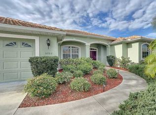 5703 Eastwind Dr, Sarasota, FL 34233