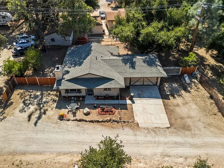 40220 Calle El Clavelito — Photo 3