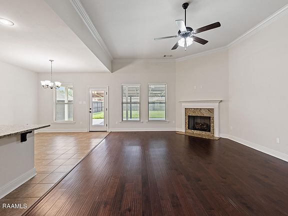 5th image of 118 Raven Cliff Ln
