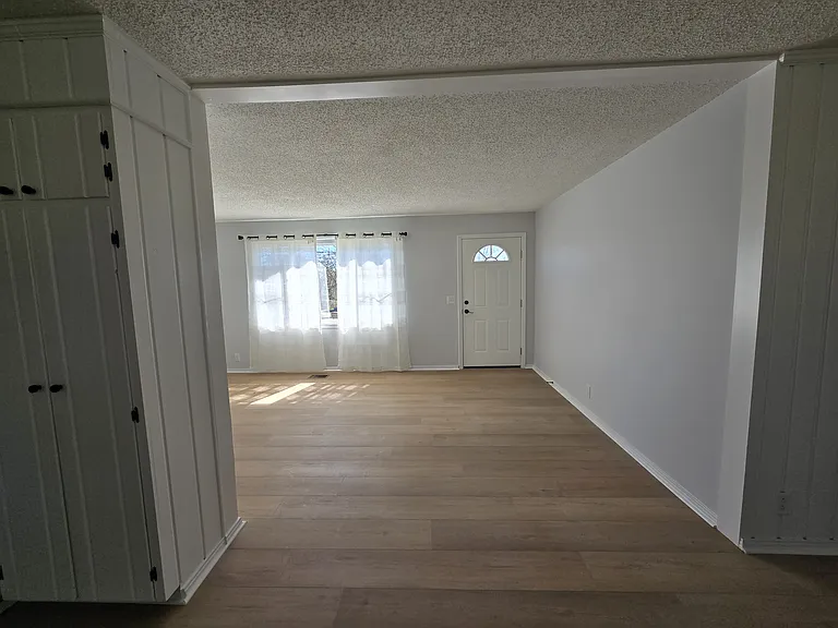 209 Friendship Dr — Photo 4