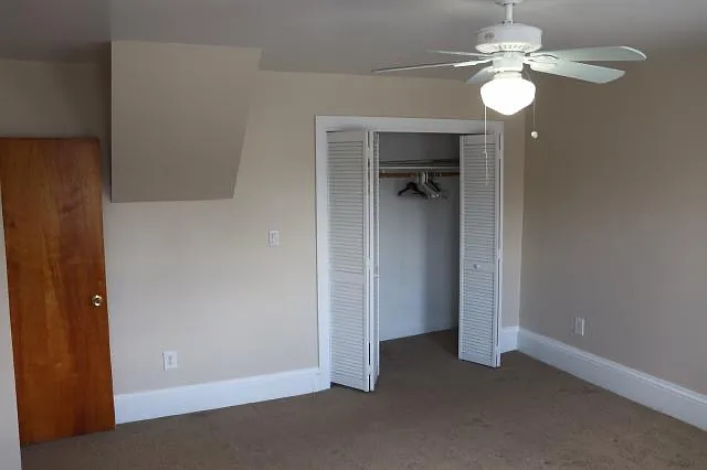 2 bed, 900 sqft, $2,300 — Photo 4