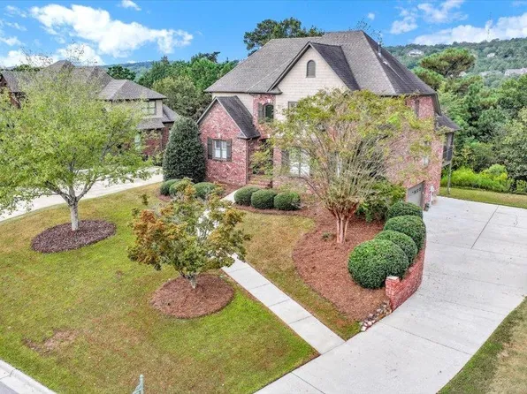 139 Salisbury Ln, Birmingham, AL 35242