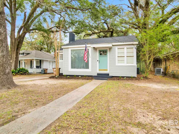 109 Mohawk St, Mobile, AL 36606
