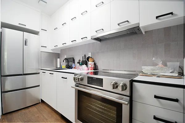 Rented by Compass | media 23