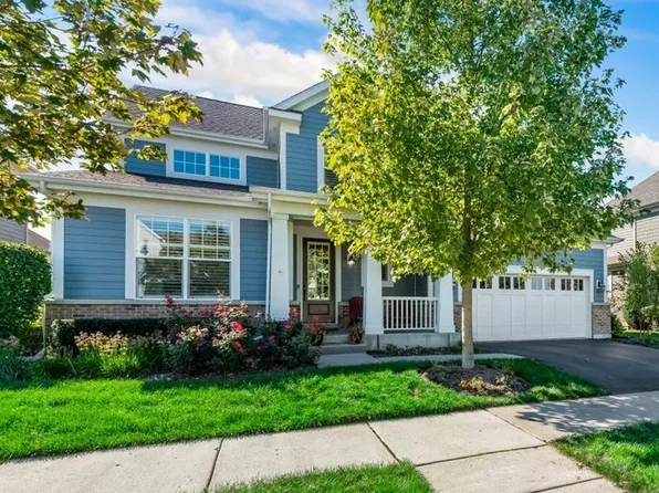 2891 Wilson Ln, Glenview, IL 60026