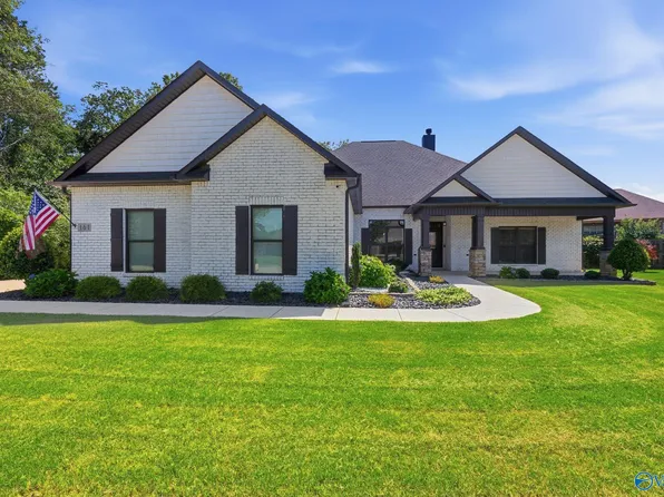 161 Somerton Dr, Huntsville, AL 35811