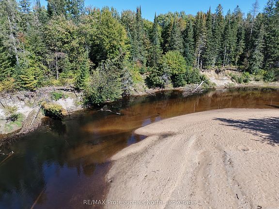 3rd image of 304 Old North Rd