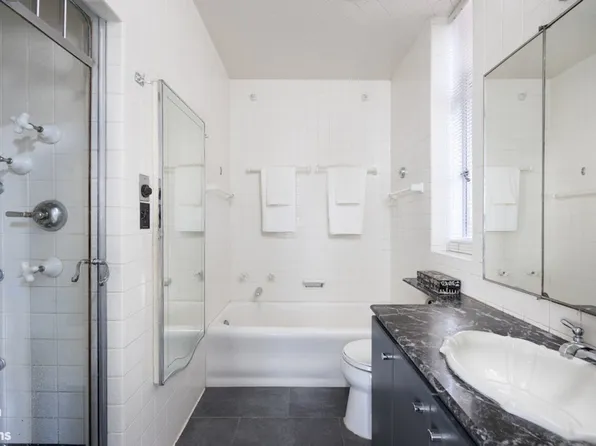 211 Central Park West image 4 of 12