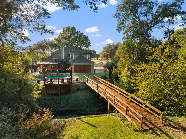 3202 Harbor Pointe Dr, Rowlett, TX 75088