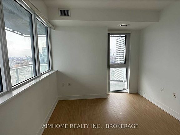 4th image of 7 Grenville St #4803