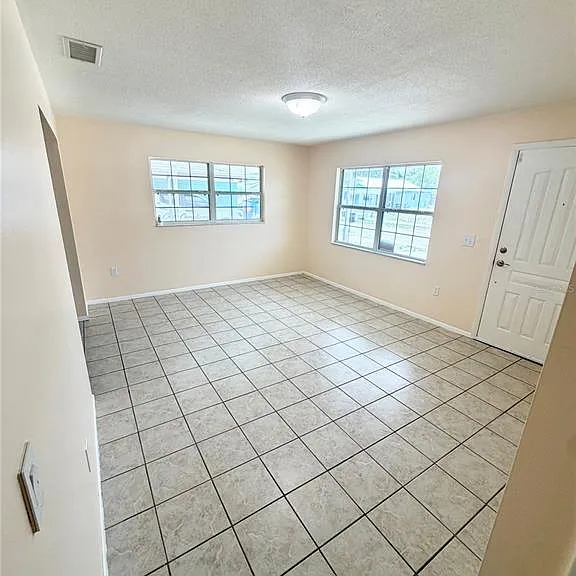 506 Holt Cir — Photo 34