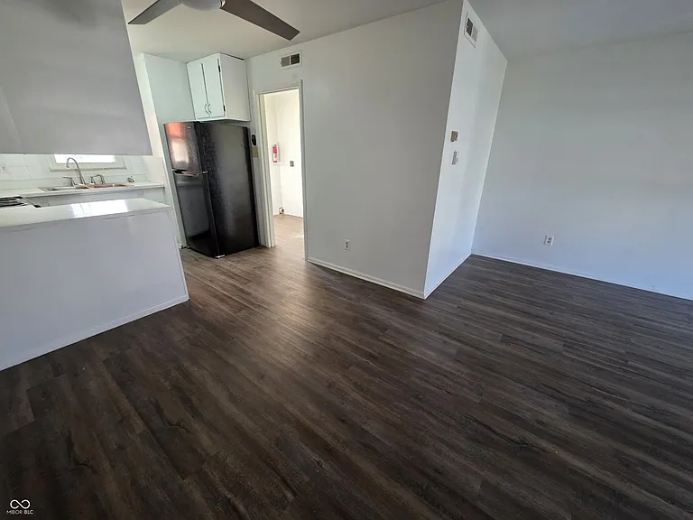 3809 Biscayne Rd — Photo 5