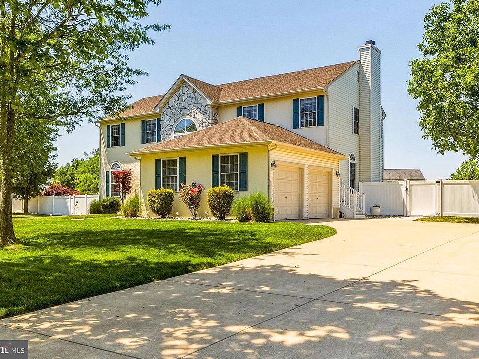 1st image of 42 Bryces Ct