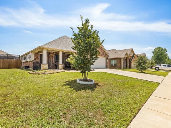 110 Rockhaven Dr, Alvarado, TX 76009