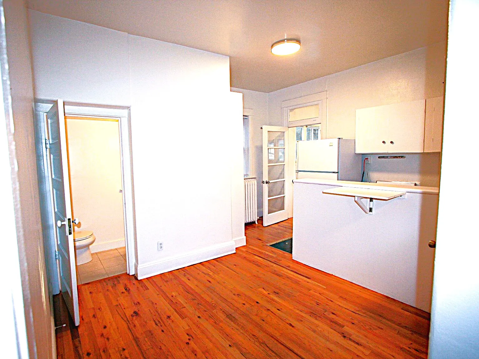 1 bed, 400 sqft, $1,095 — Photo 2