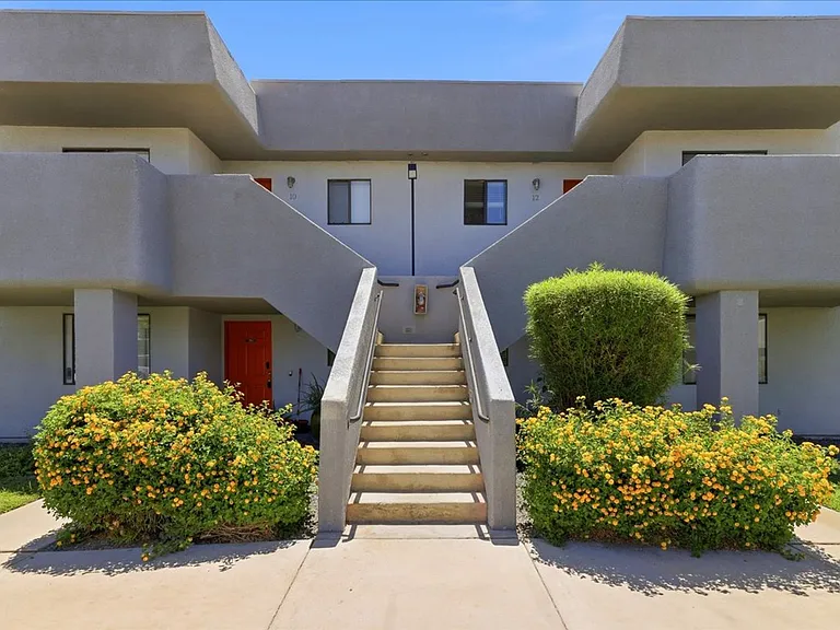 44441 San Rafael Avenue — Photo 21
