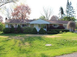 1836 Hollingsworth Dr, Commerce Township, MI
