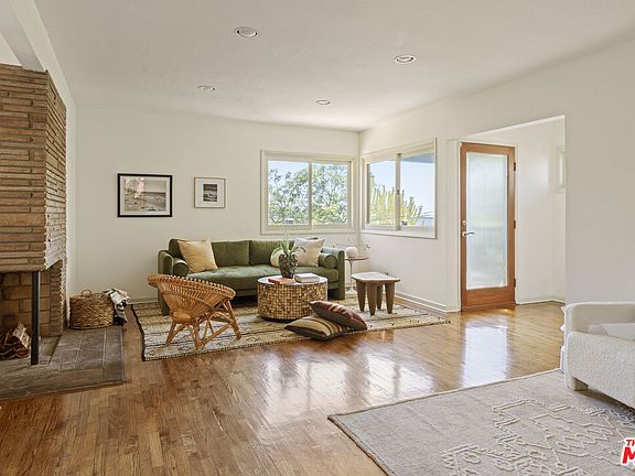 5th image of 1022 Hyperion Ave
