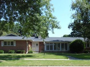 201 Northknoll Dr, Rochelle, IL 61068