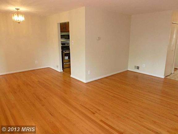 3rd image of 2302 Candlewood Dr