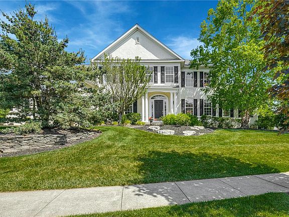 2nd image of 2548 Chardonnay Dr