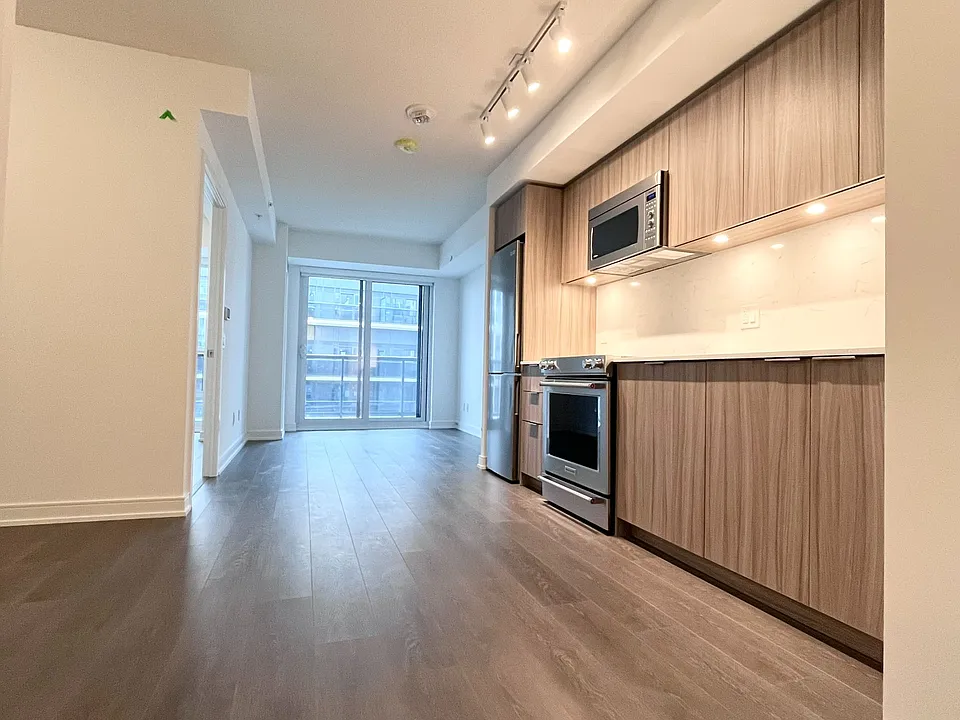 30 Samuel Wood Way #1905