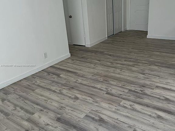 3rd image of 16701 NE 14th Ave APT 303