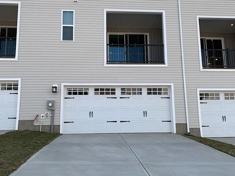 1220 Lillies Way NW — Photo 2