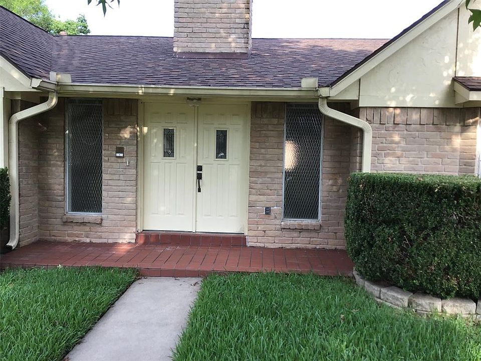 1st image of 1215 Ashwood Dr
