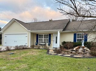 1840 River Poppy Rd, Mascot, TN 37806