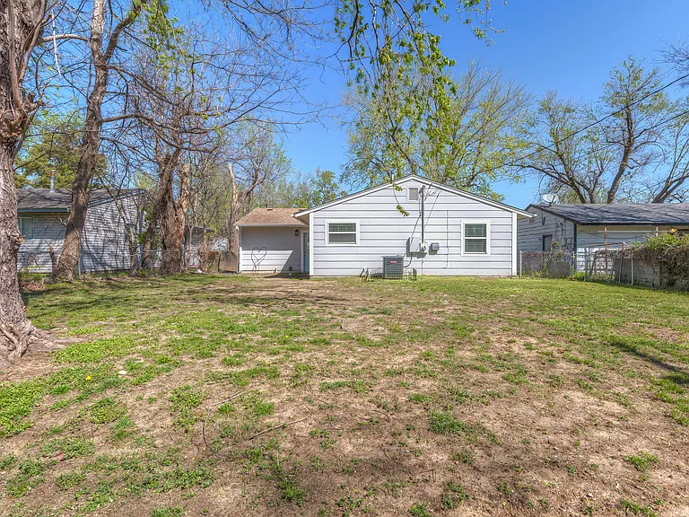 19336 E 3rd St — Photo 26