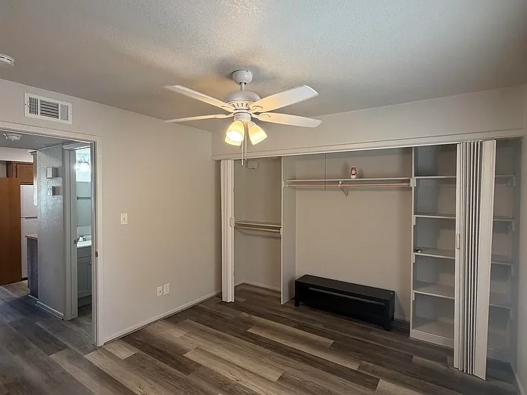 1138 S Pagent Ave — Photo 9