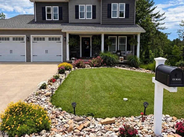 132 Dolly Dr, Cambridge, OH 43725