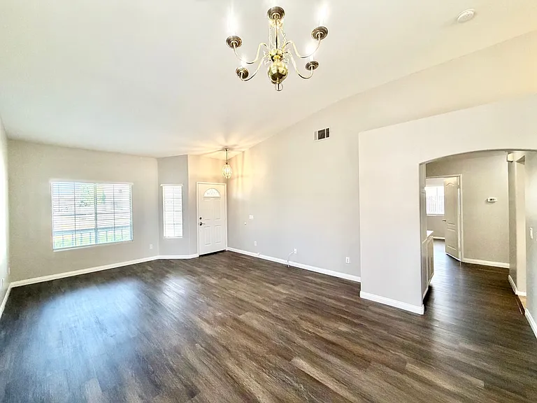 27071 School Park Dr — Photo 6