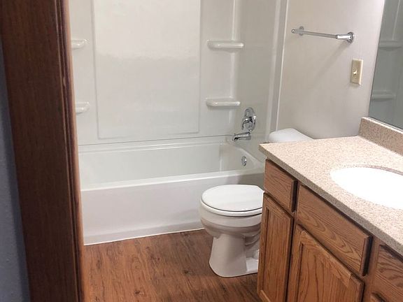 5th image of 220 Morningside Dr #4