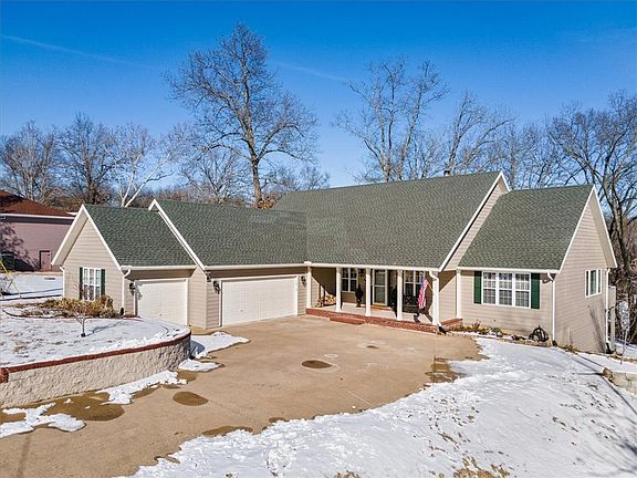 3rd image of 3 Carroll Cir